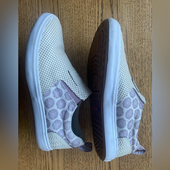 Xtratuf Leather Deck Shoe Sand dollar pattern - Picture 5 of 11